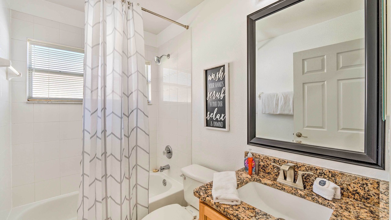 Photo of Bathroom in Orange Tree