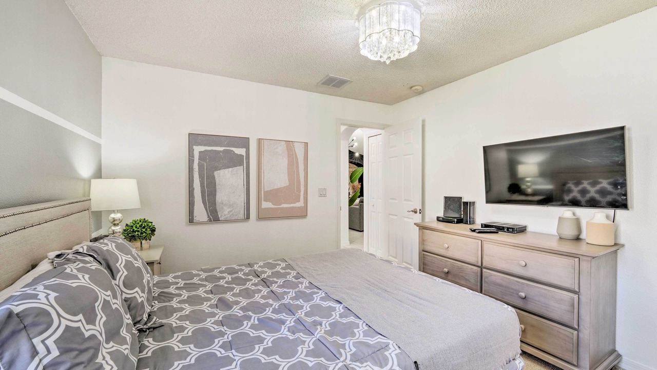 Photo of Bedroom in Orange Tree