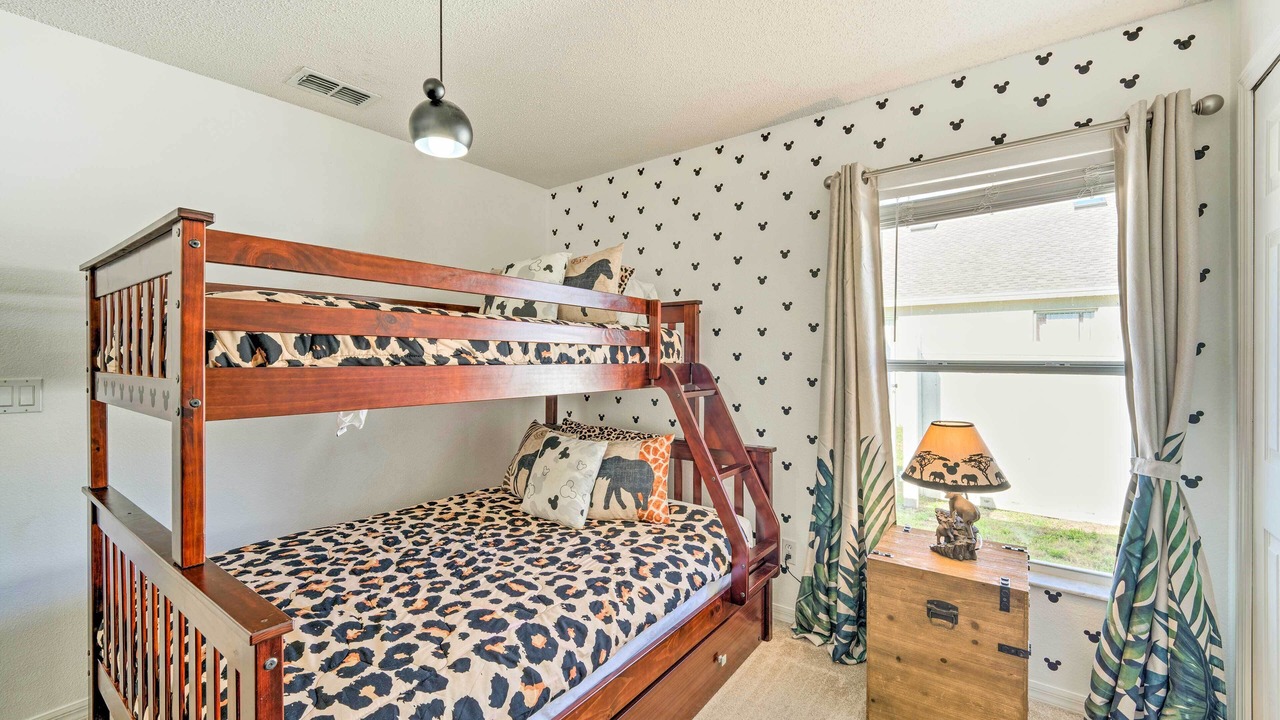 Photo of Others in Orange Tree