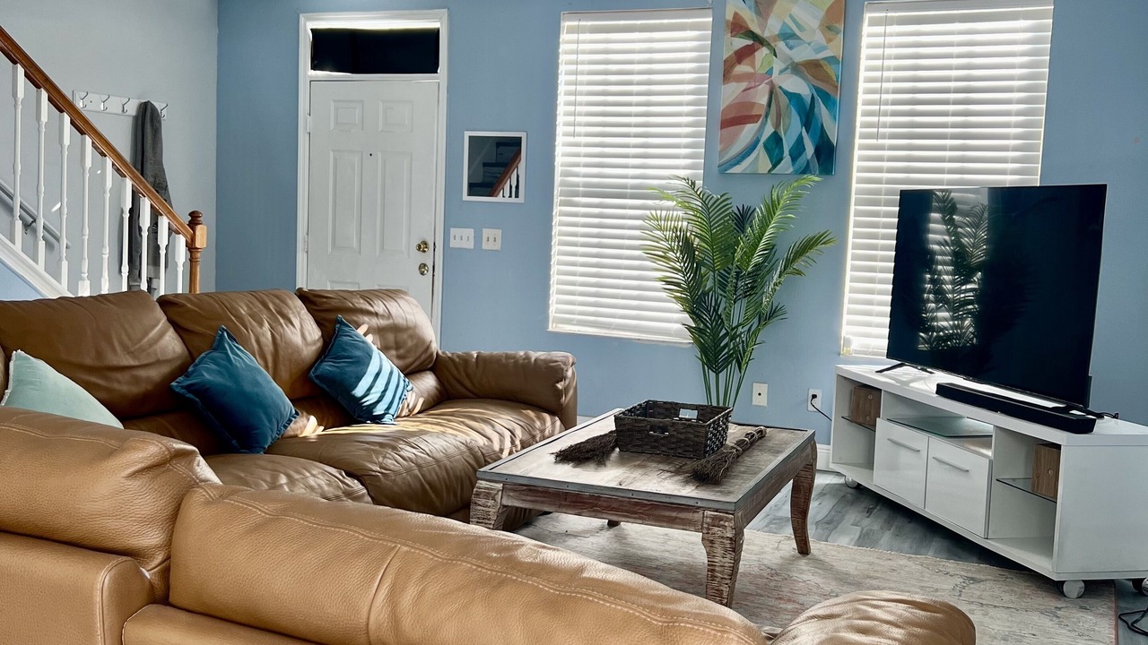 Photo of Livingroom in Holden-Paramore