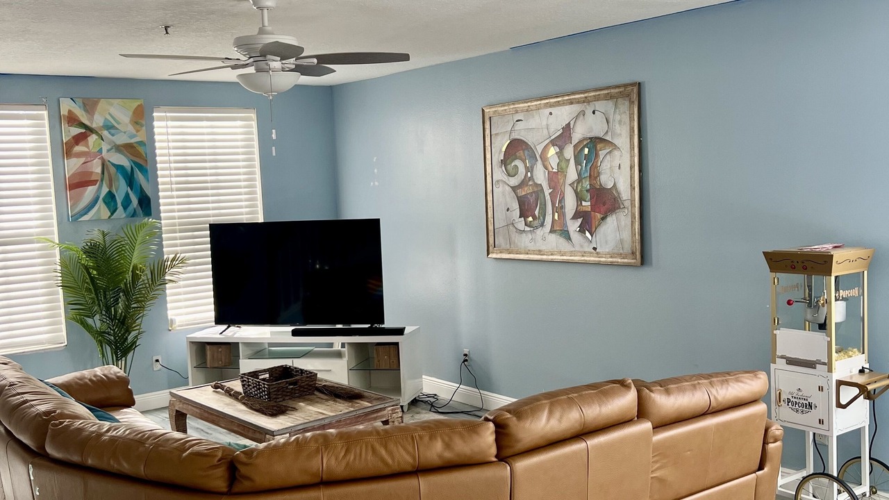 Photo of Livingroom in Holden-Paramore