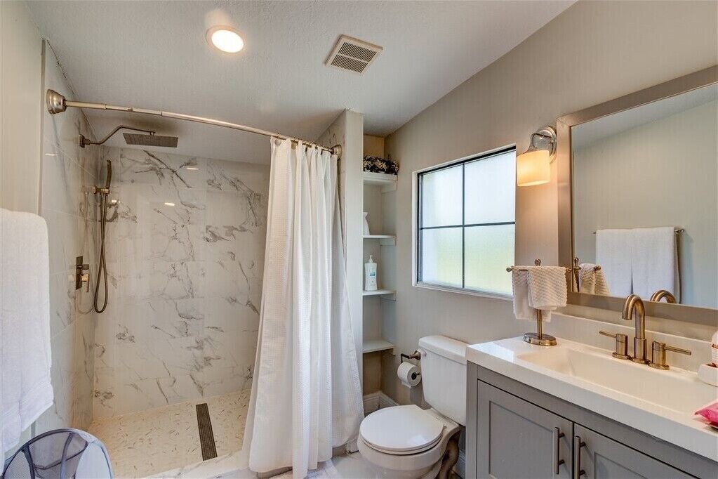 Photo of Bathroom in Orlando