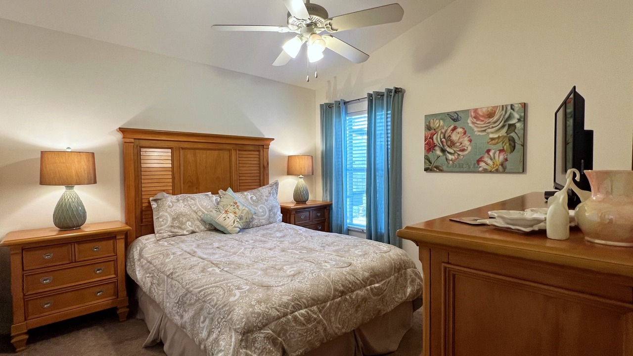 Photo of Bedroom in Veranda Palms