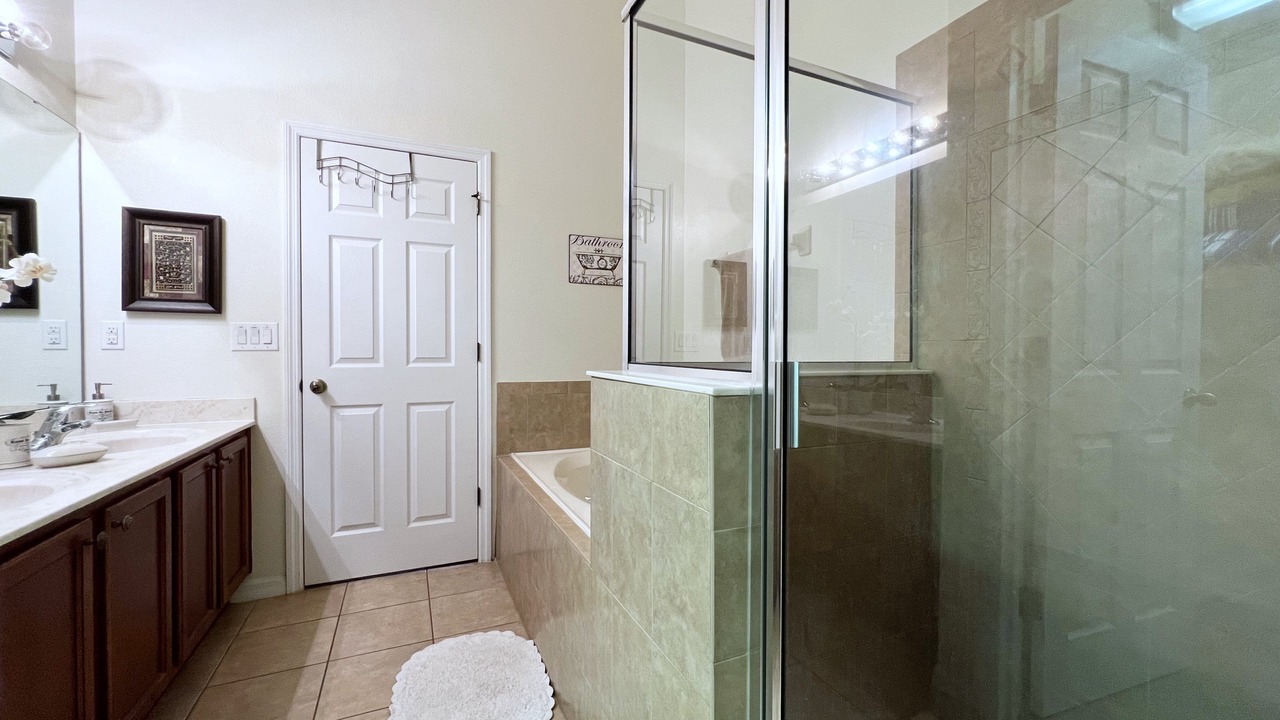 Photo of Bathroom in Veranda Palms