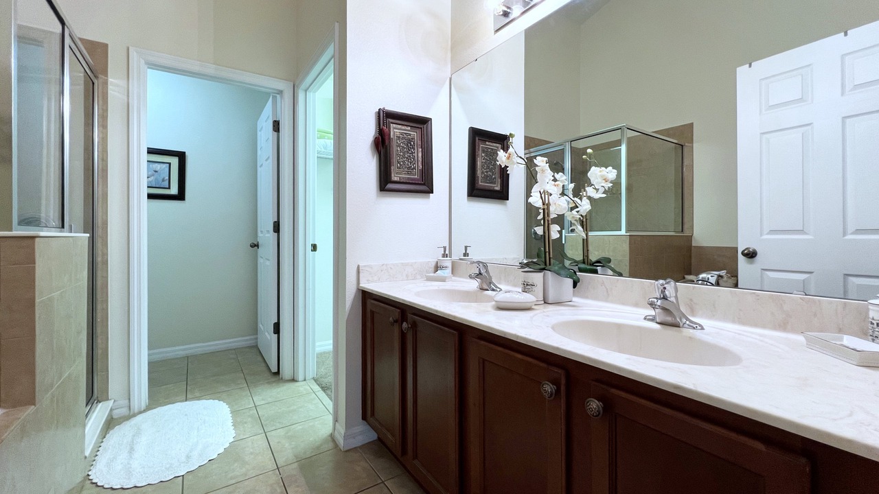 Photo of Bathroom in Veranda Palms