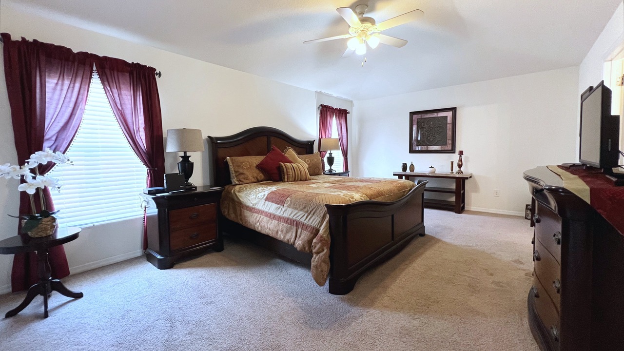 Photo of Bedroom in Veranda Palms
