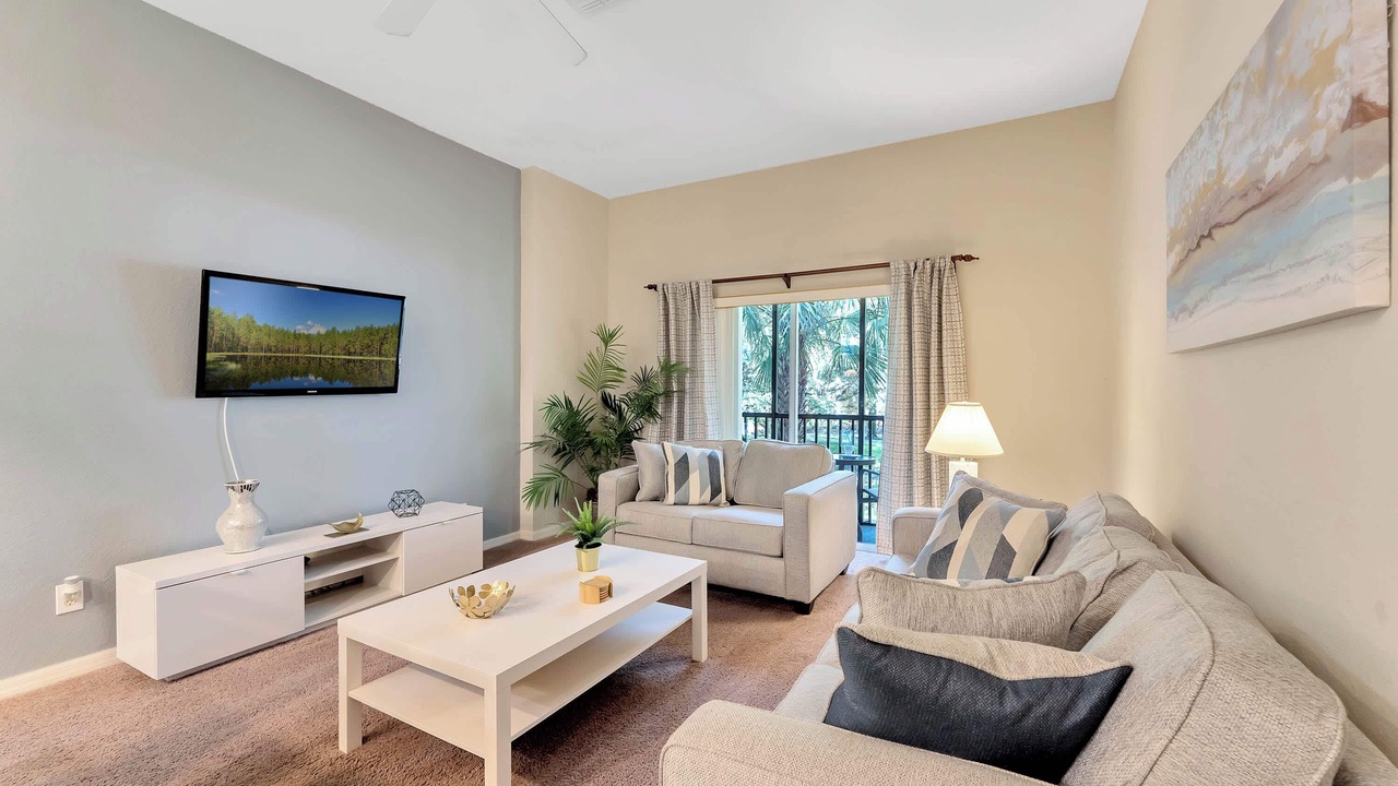 Photo of Livingroom in Bahama Bay
