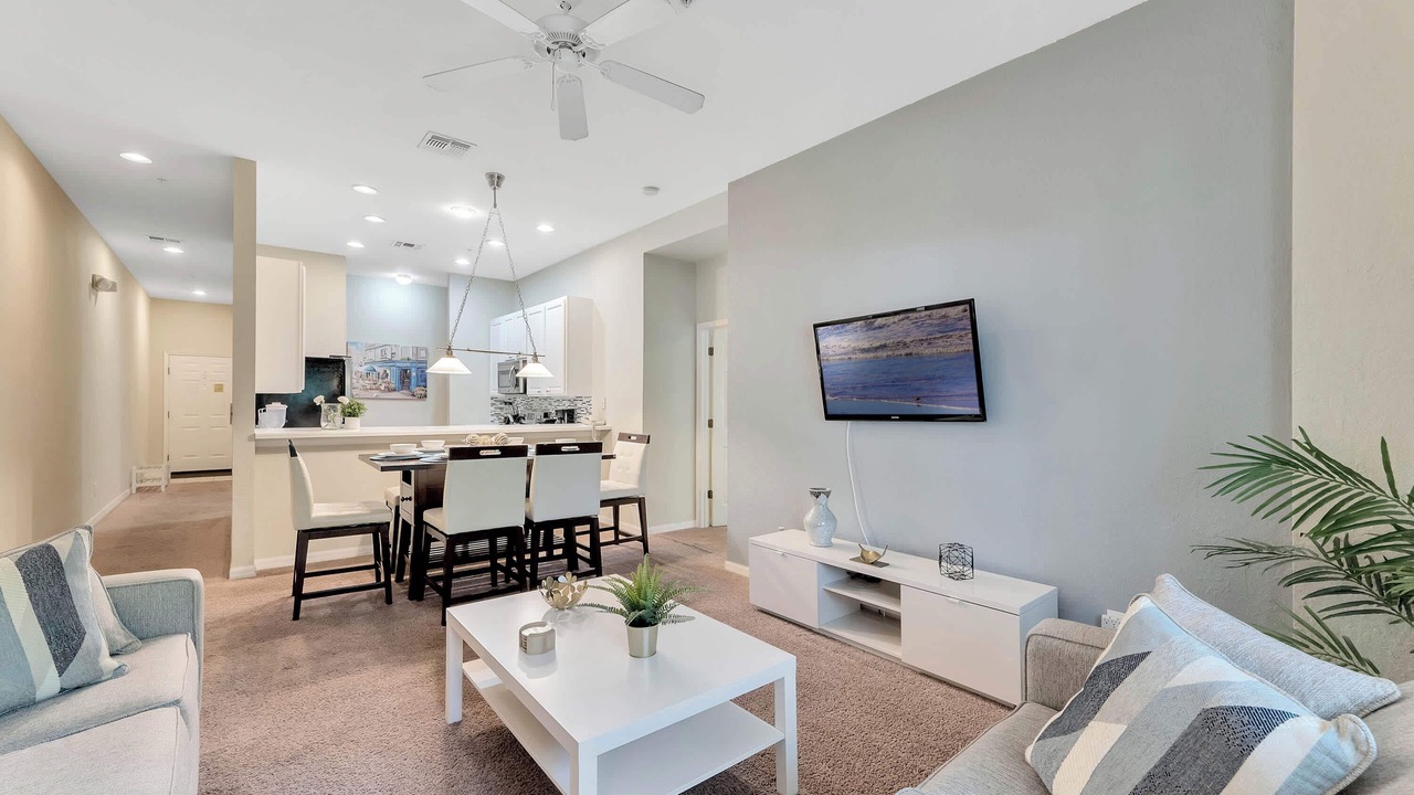Photo of Livingroom in Bahama Bay