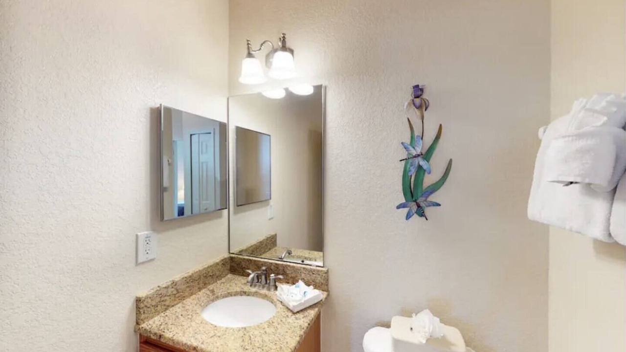 Photo of Bathroom in Bahama Bay