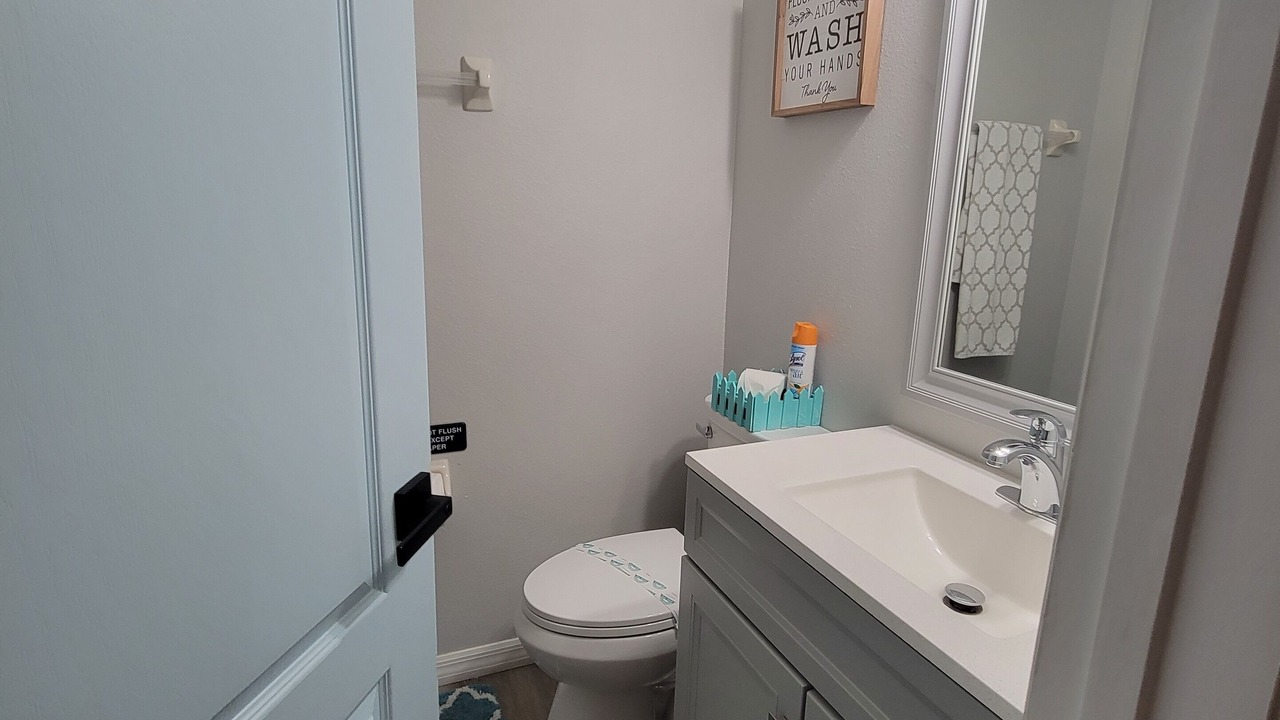 Photo of Bathroom in Buena Ventura Lakes
