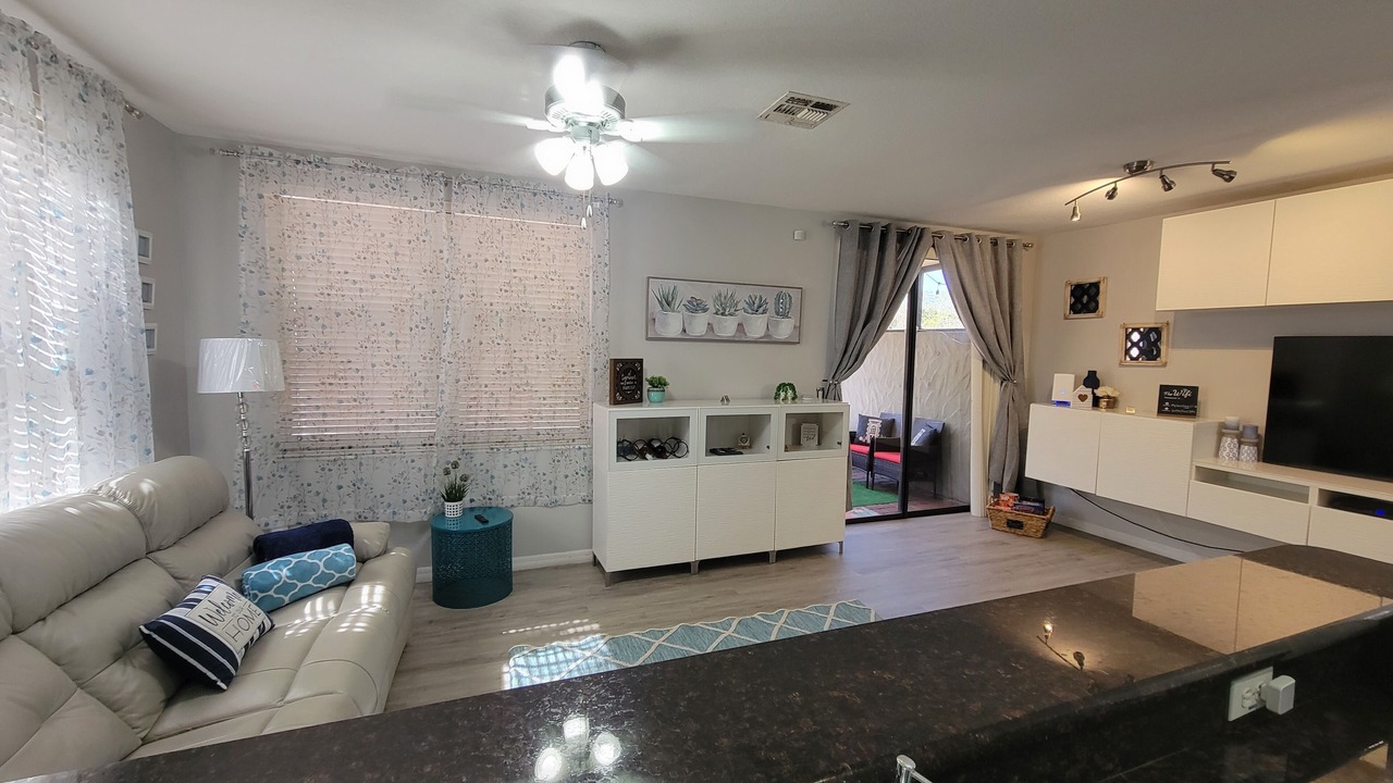 Photo of Livingroom in Buena Ventura Lakes