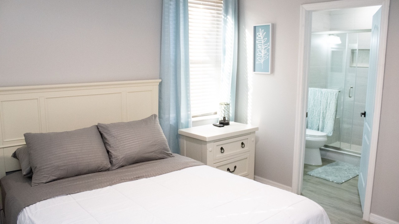 Photo of Bedroom in Buena Ventura Lakes