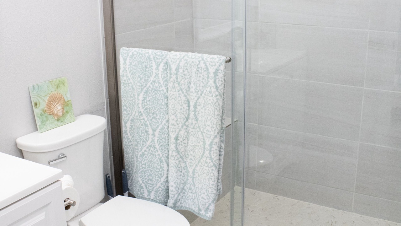 Photo of Bathroom in Buena Ventura Lakes