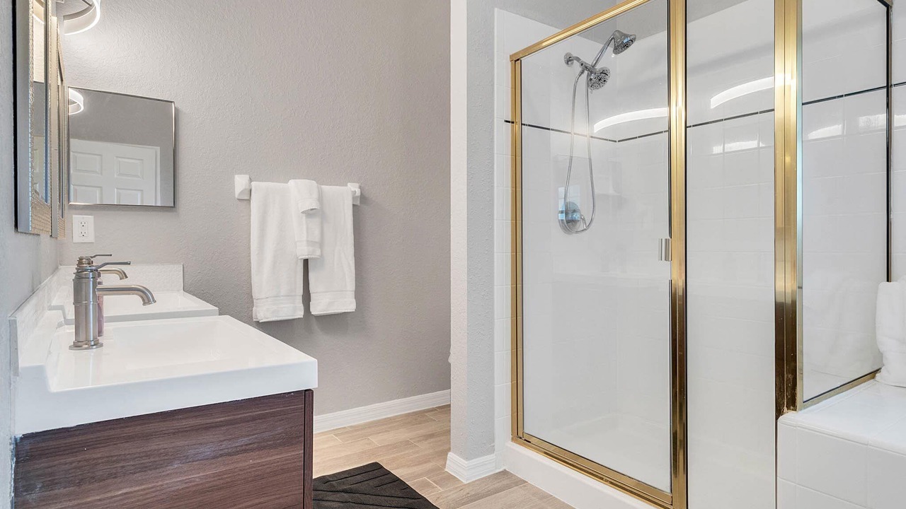 Photo of Bathroom in Bahama Bay