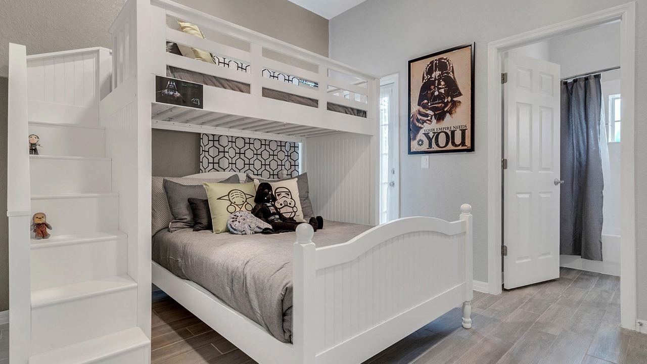 Photo of Bedroom in Bahama Bay