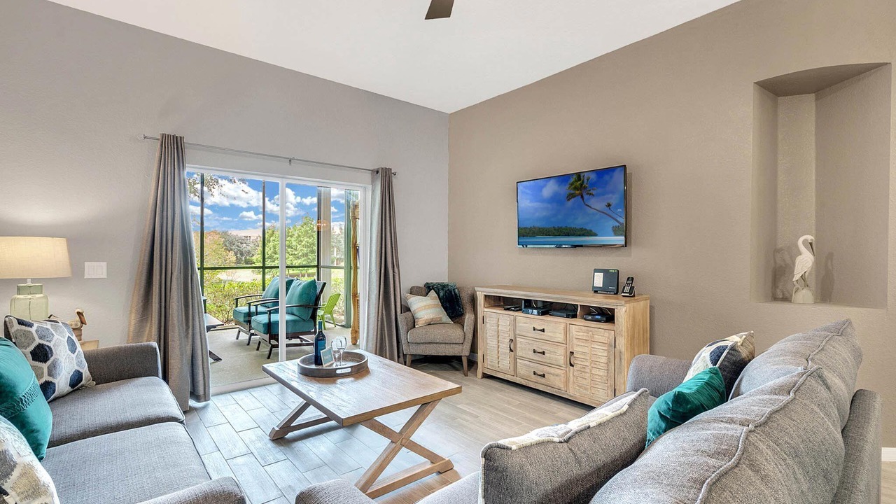 Photo of Livingroom in Bahama Bay