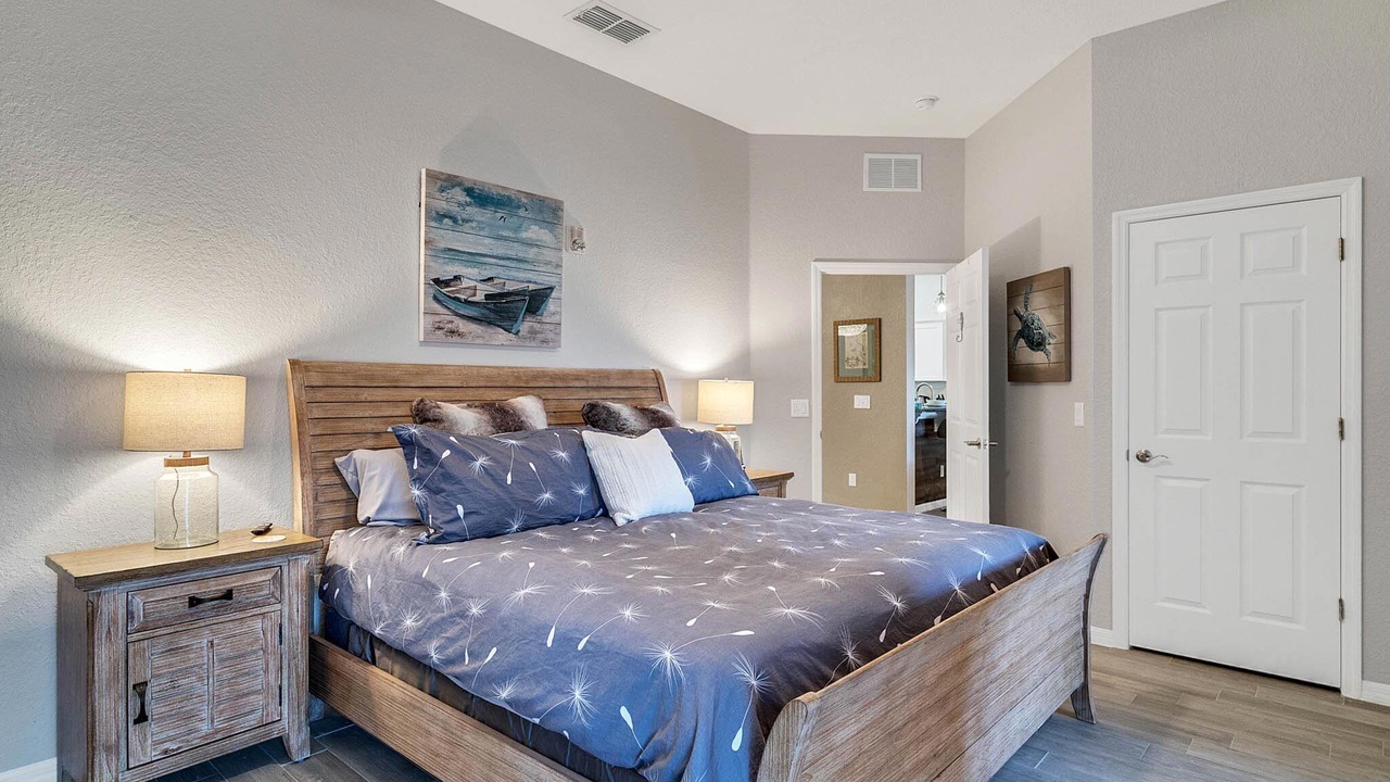Photo of Bedroom in Bahama Bay