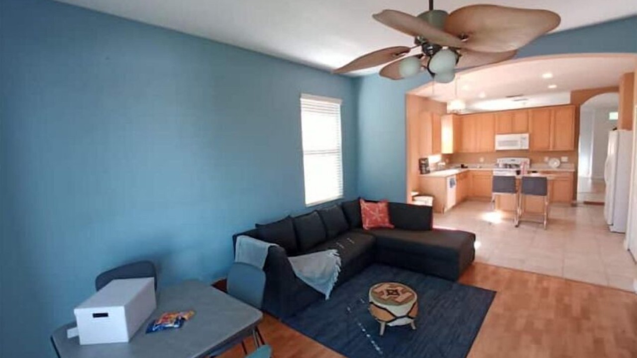 Photo of Livingroom in Vista East