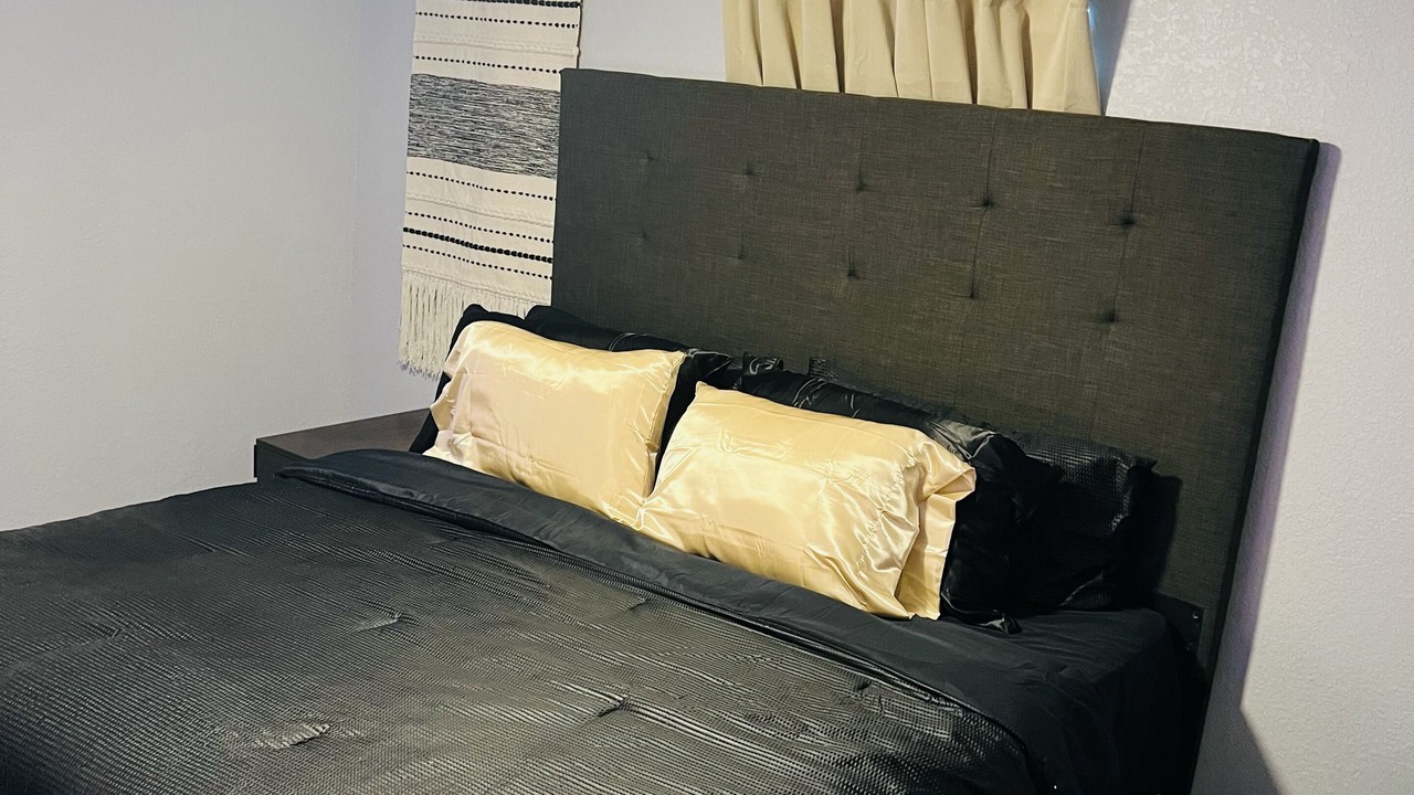 Photo of Bedroom in Eatonville