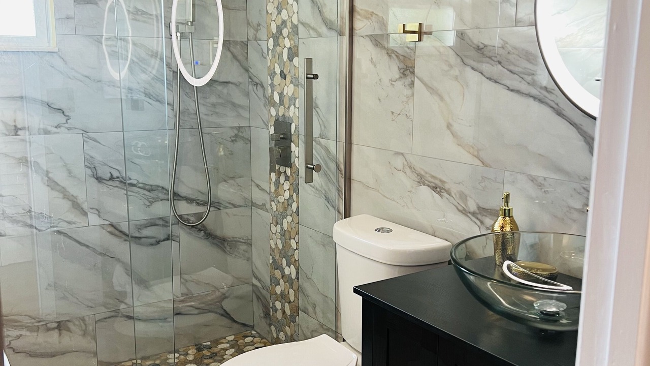 Photo of Bathroom in Eatonville
