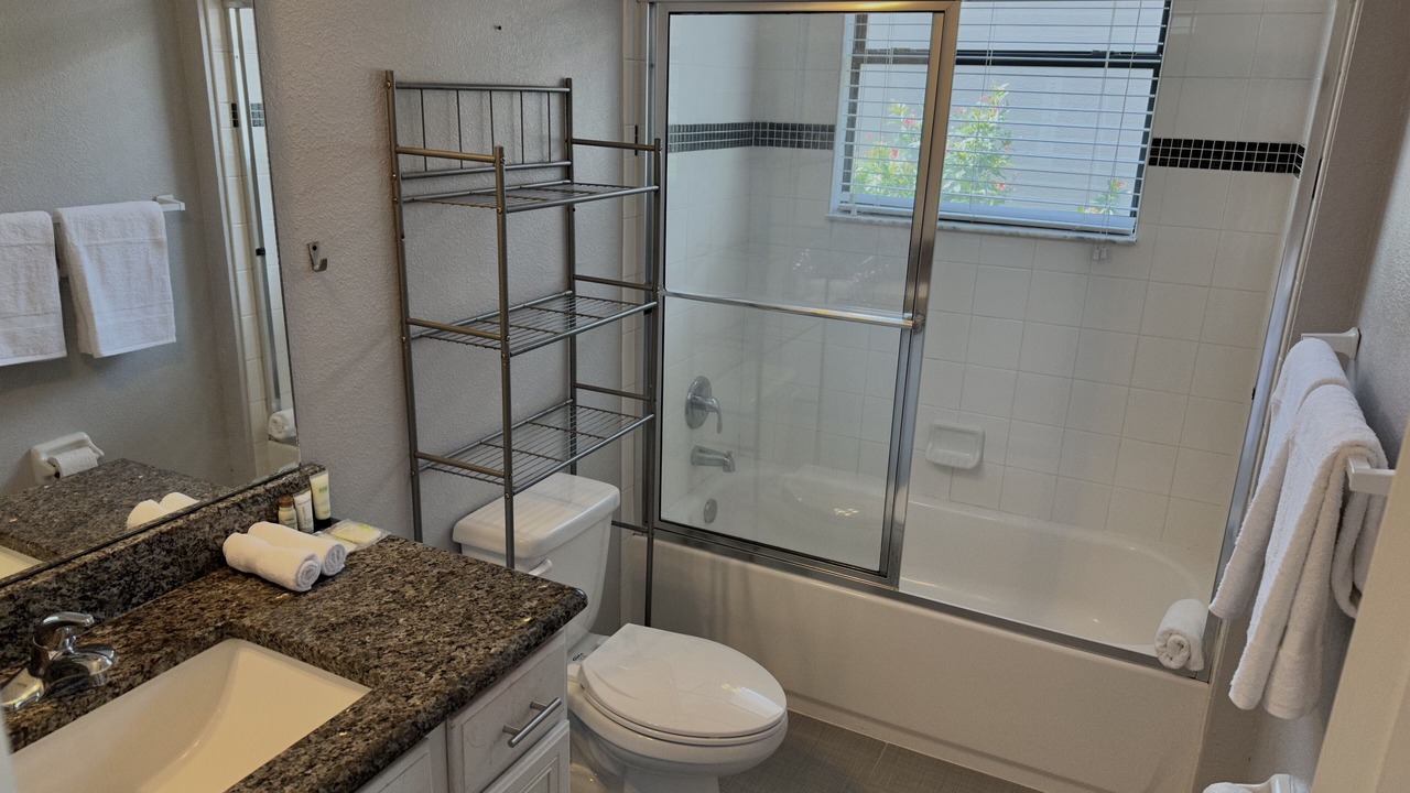 Photo of Bathroom in Buena Ventura Lakes