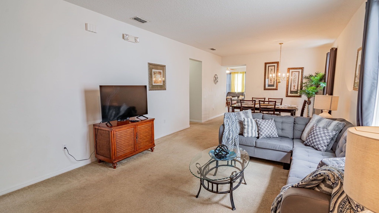 Photo of Livingroom in Windwood Bay