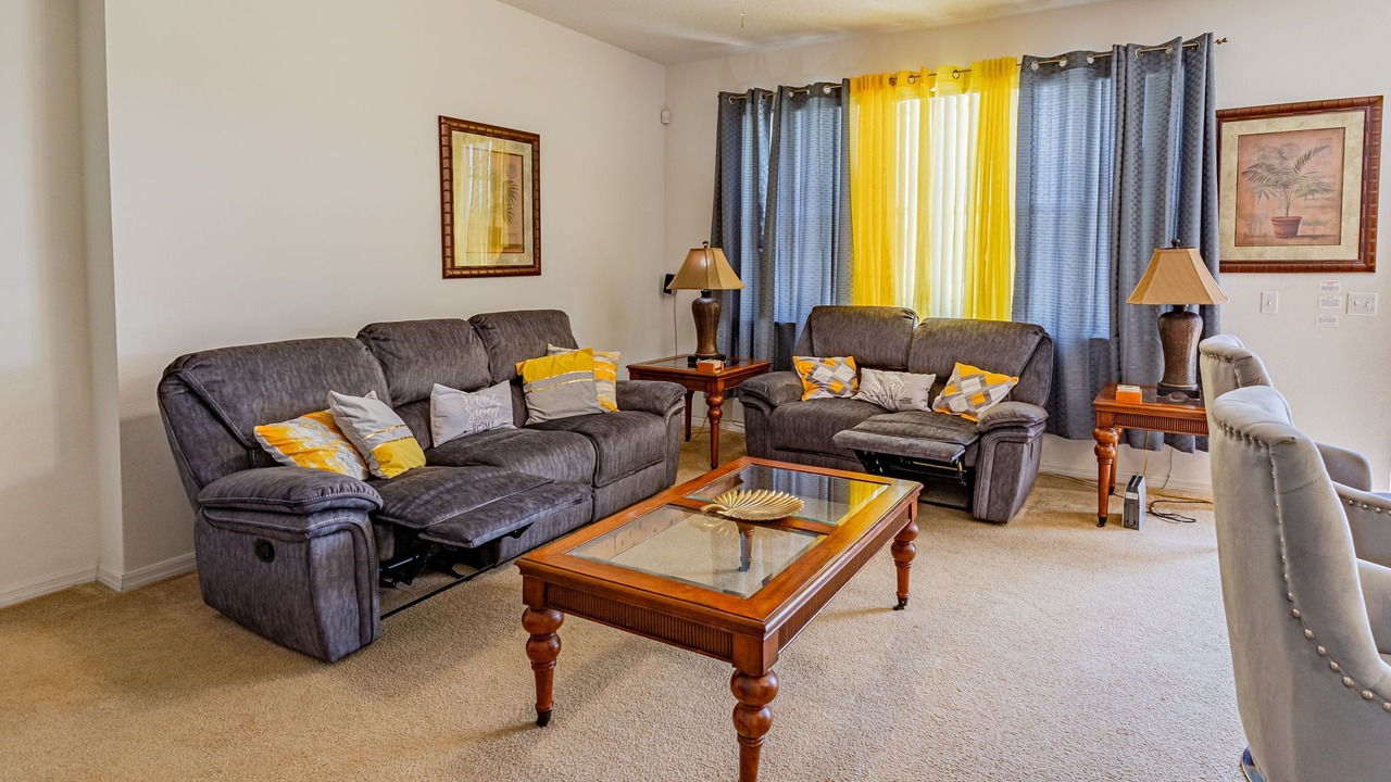 Photo of Livingroom in Windwood Bay