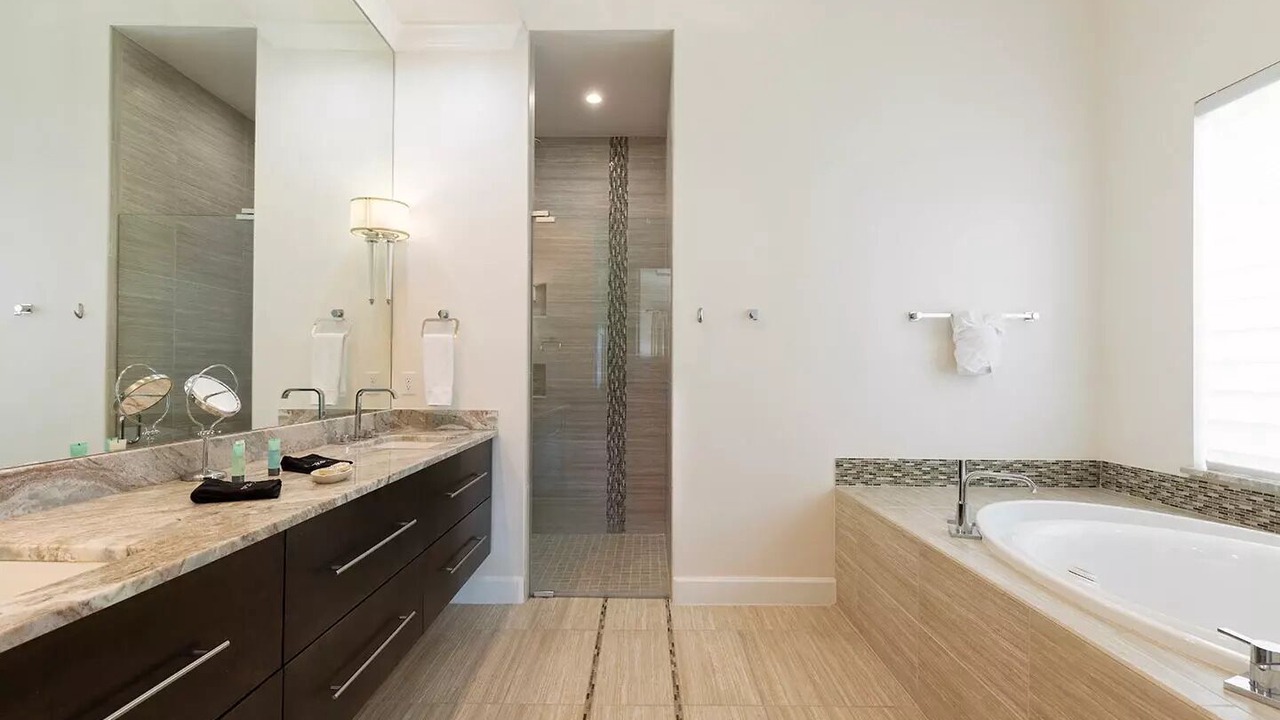 Photo of Bathroom in Reunion