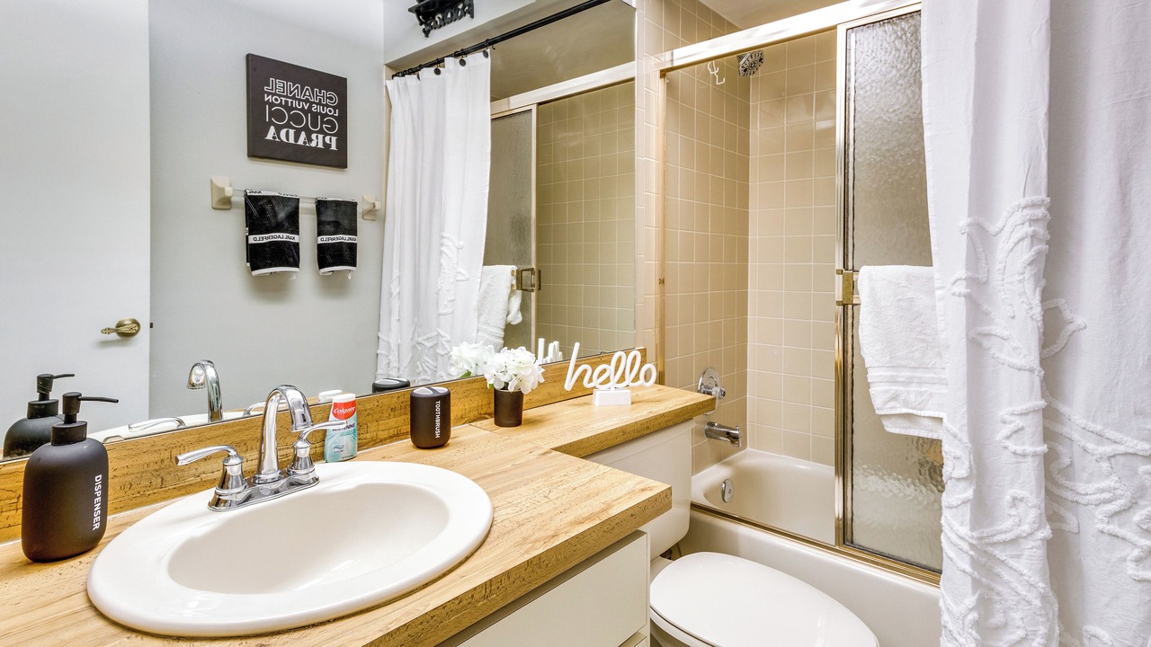 Photo of Bathroom in Ventura