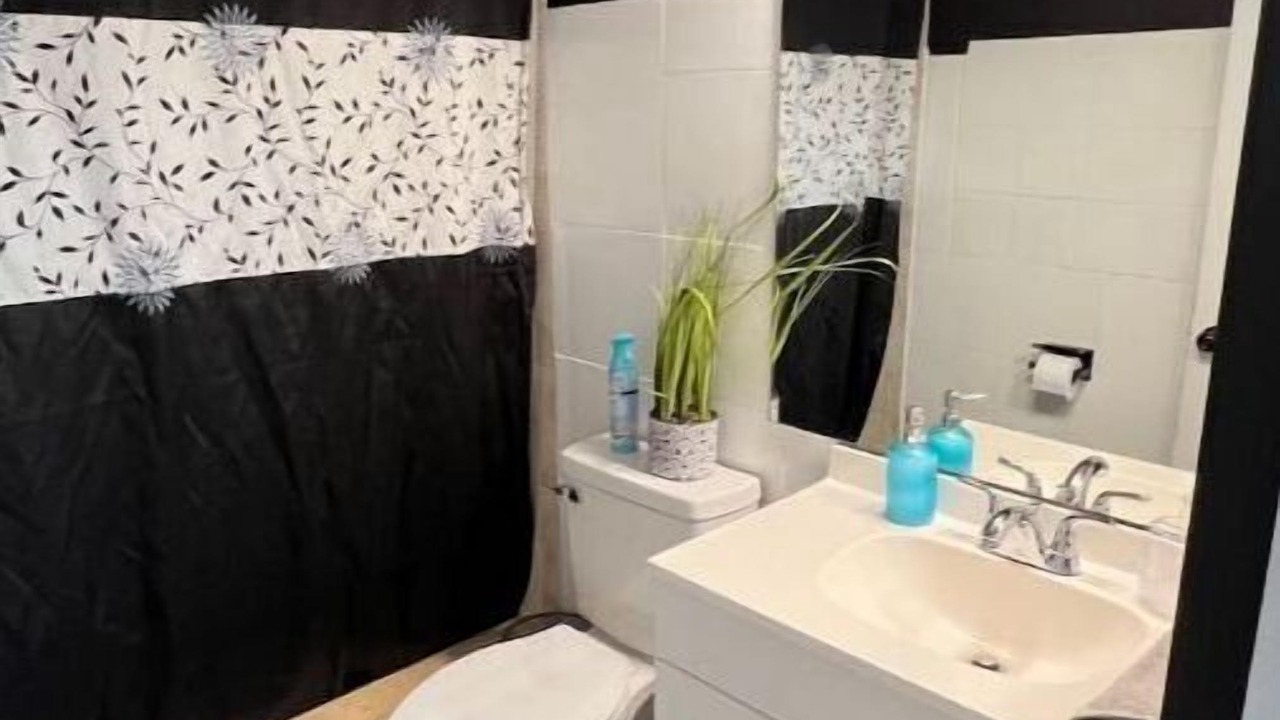 Photo of Bathroom in Windhover