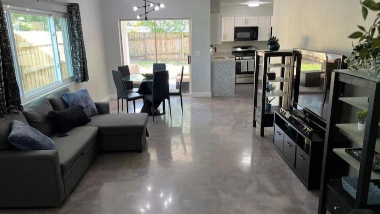Photo of Livingroom in Windhover