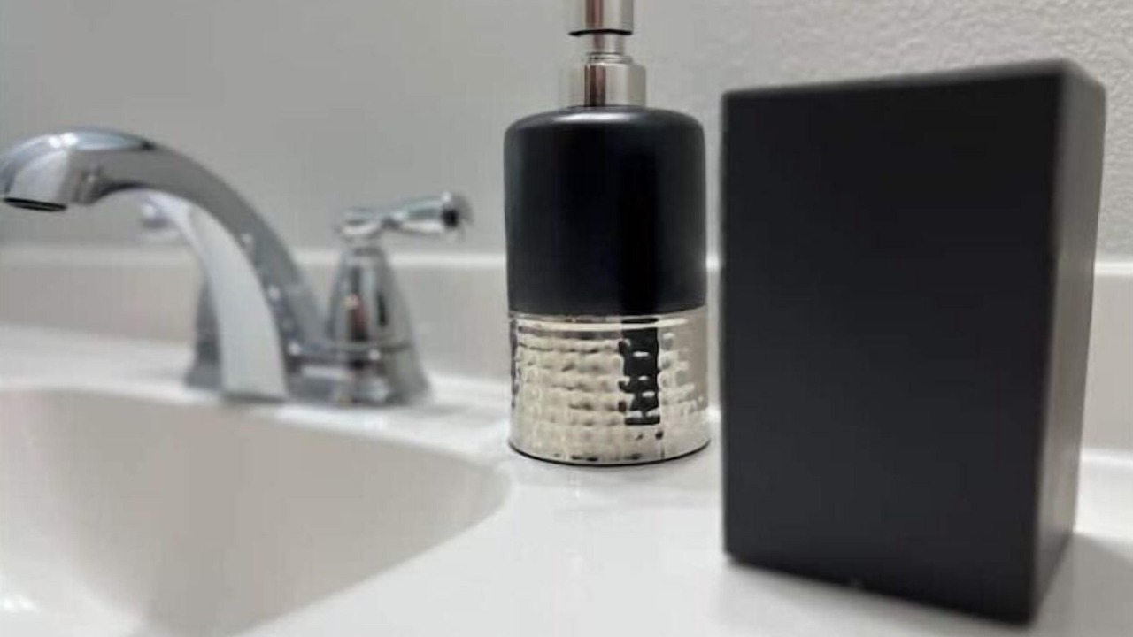 Photo of Bathroom in Windhover