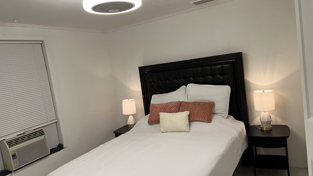 Photo of Bedroom in Longwood