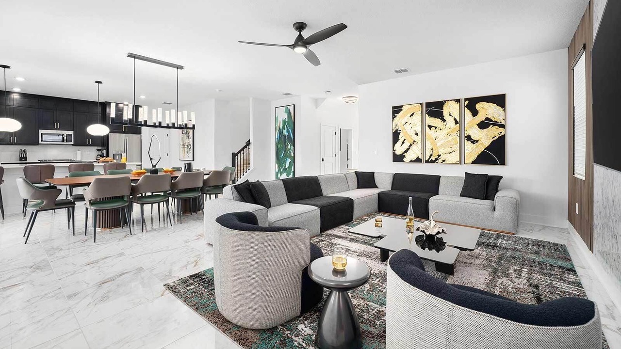 Photo of Livingroom in Florida Center