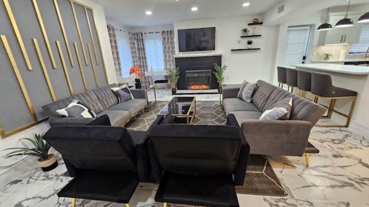 Photo of Livingroom in Lawsona - Fern Creek