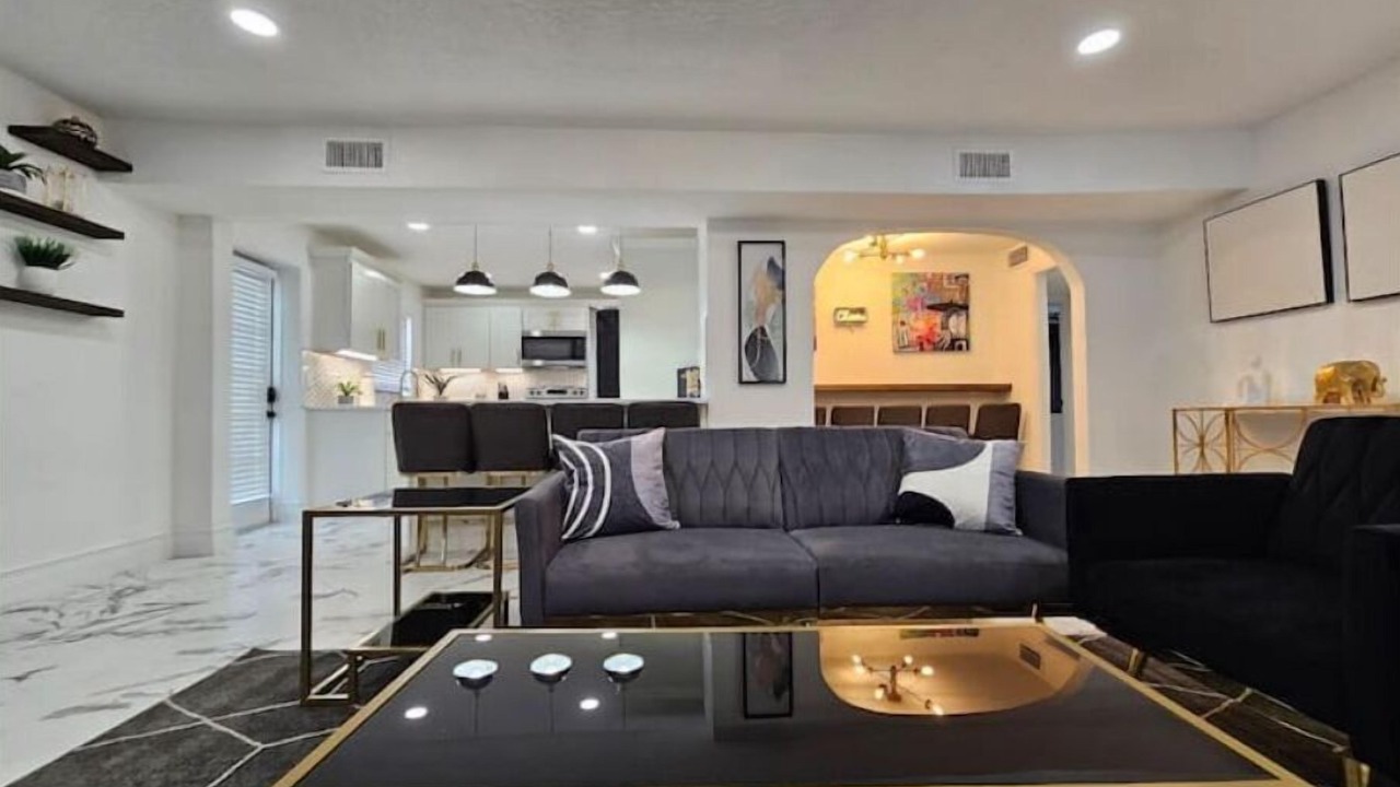 Photo of Livingroom in Lawsona - Fern Creek