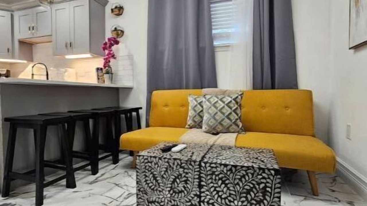 Photo of Livingroom in Lawsona - Fern Creek
