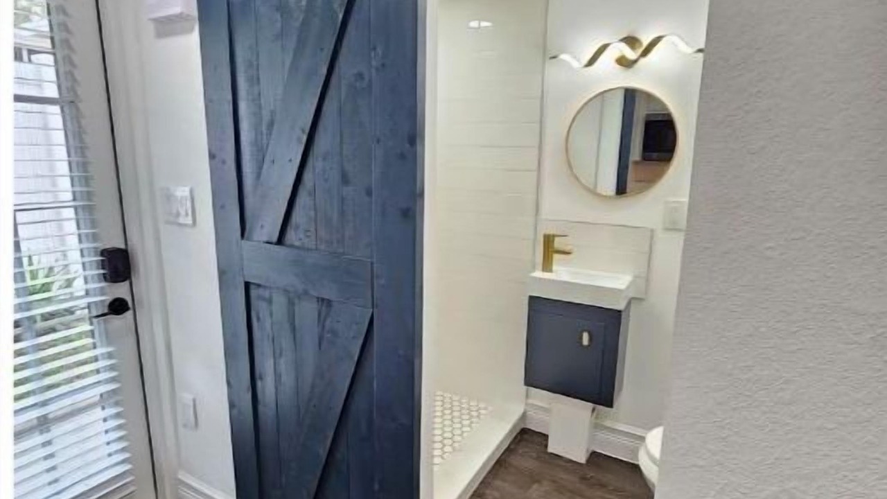 Photo of Bathroom in Lawsona - Fern Creek