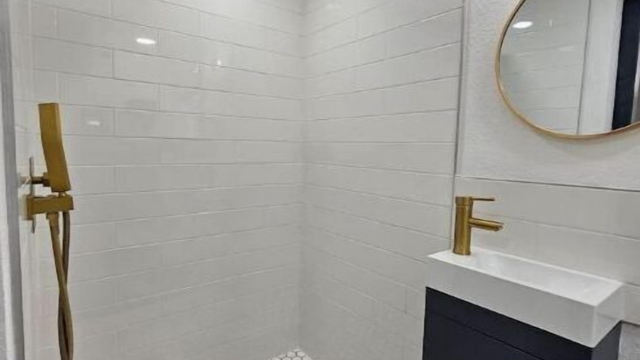 Photo of Bathroom in Lawsona - Fern Creek