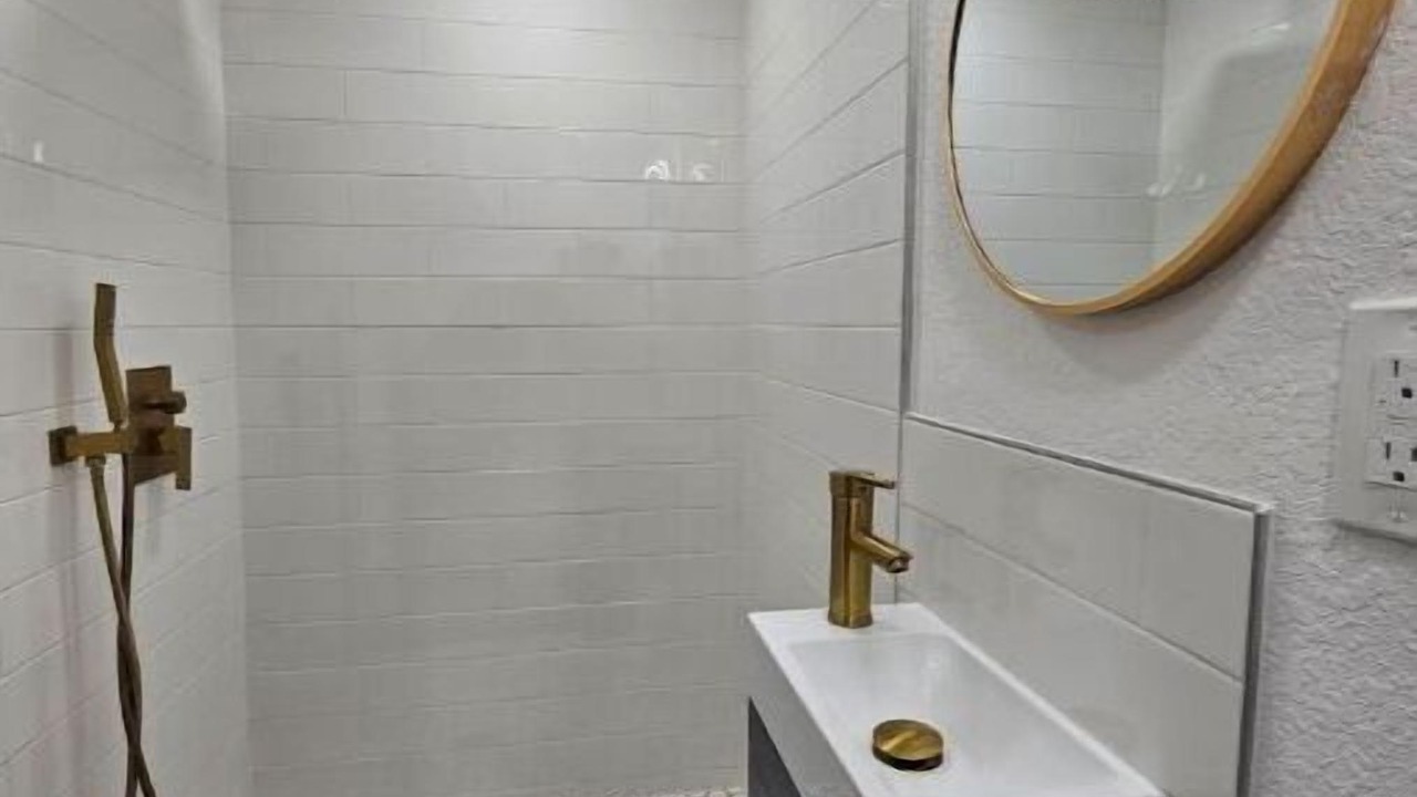 Photo of Bathroom in Lawsona - Fern Creek