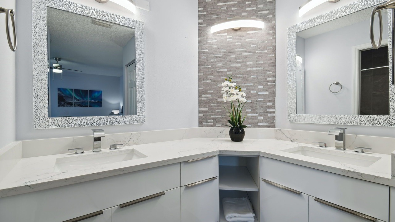 Photo of Bathroom in Grand Palms