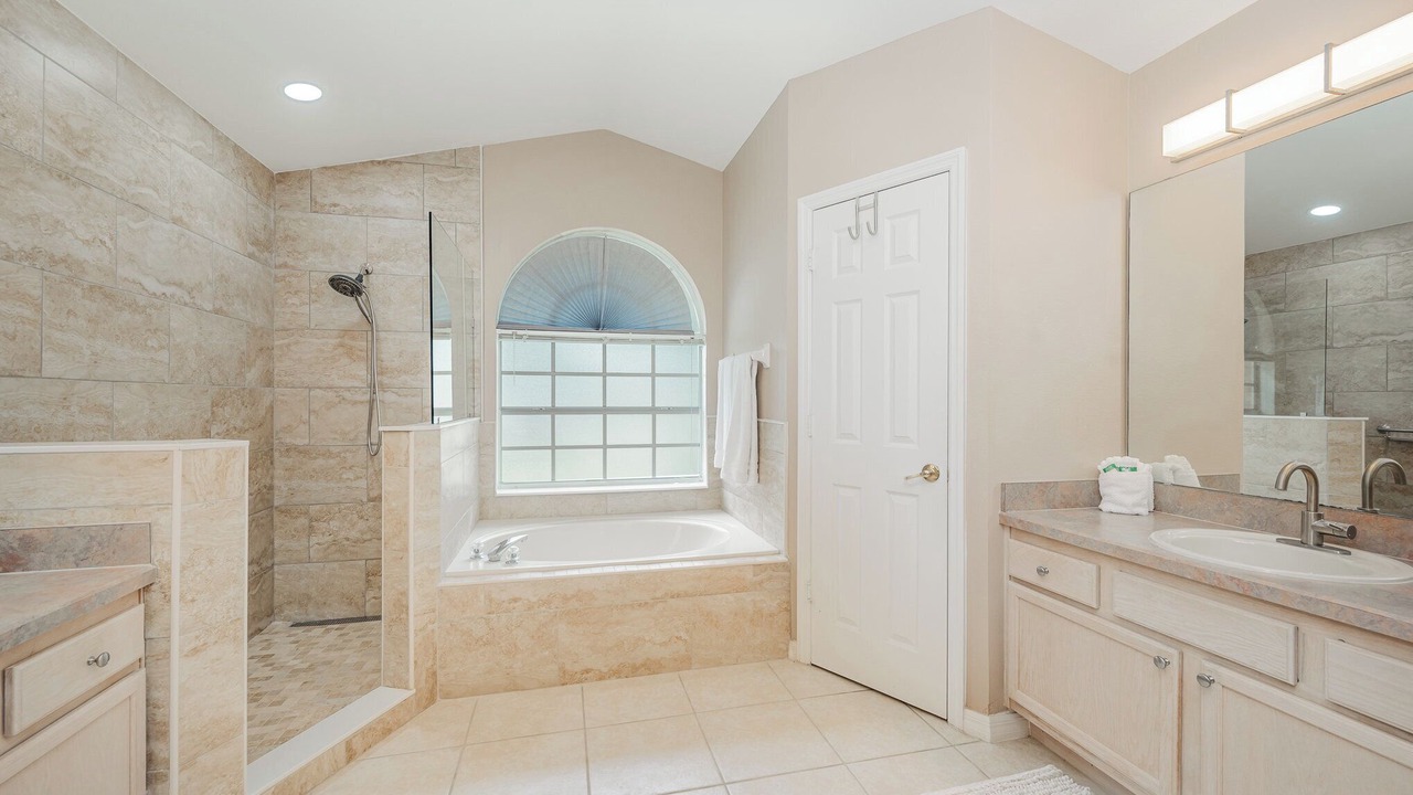 Photo of Others in Orange Tree