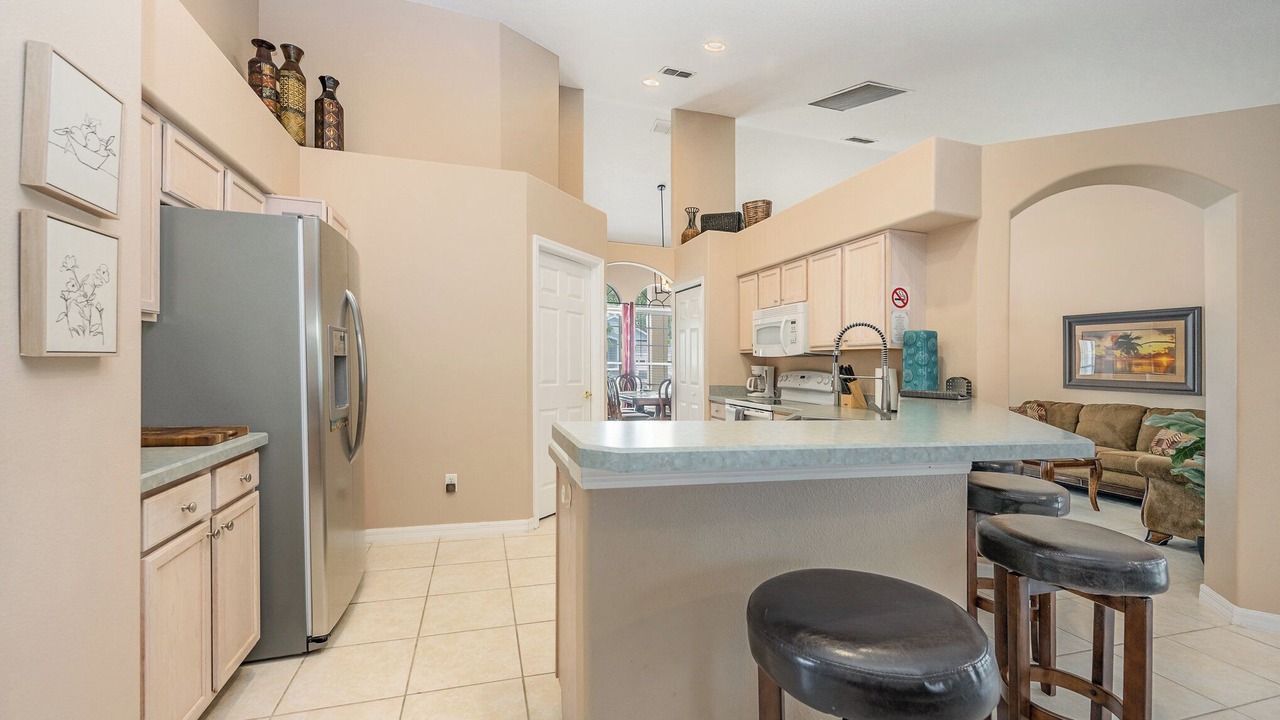 Photo of Others in Orange Tree