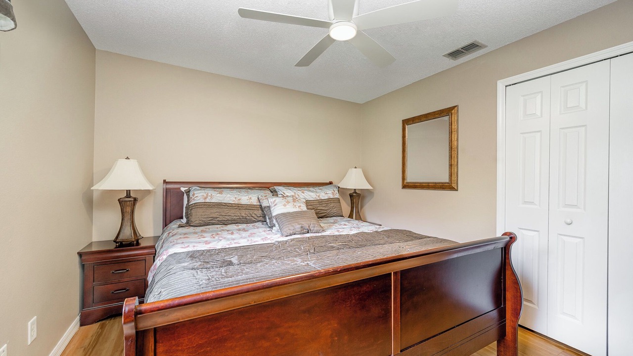 Photo of Others in Orange Tree