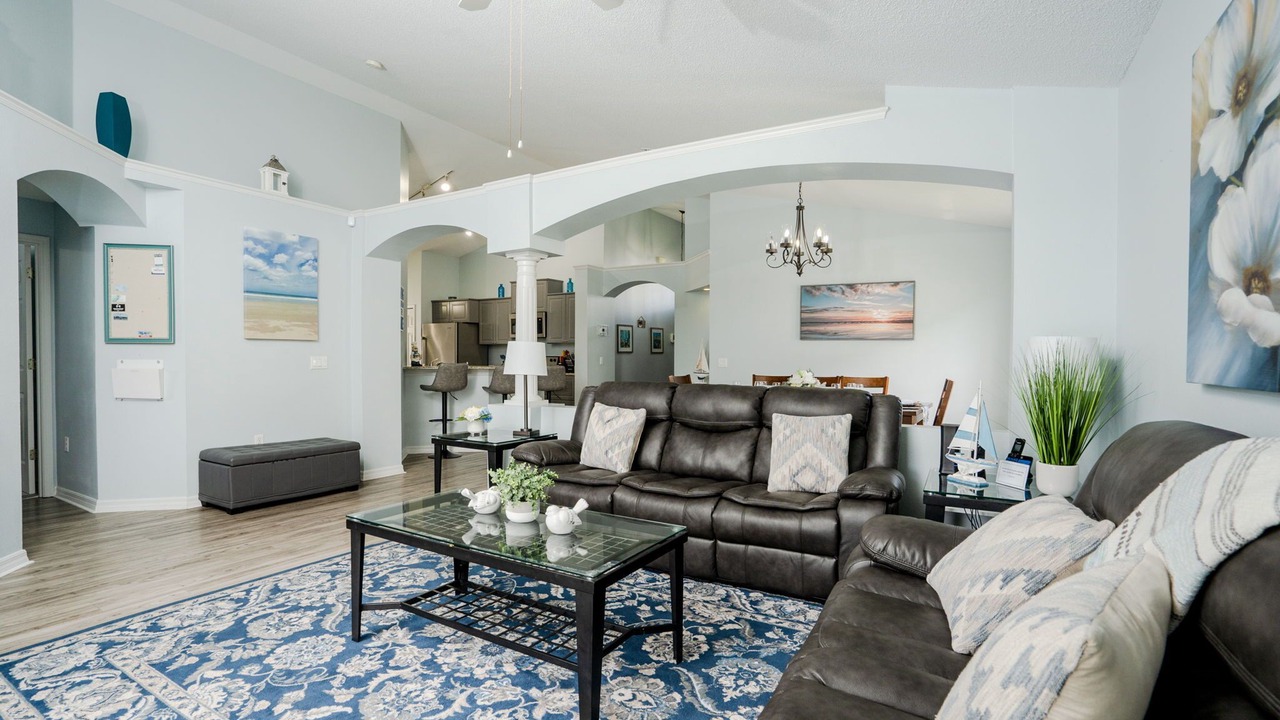 Photo of Livingroom in Eagle Pointe South