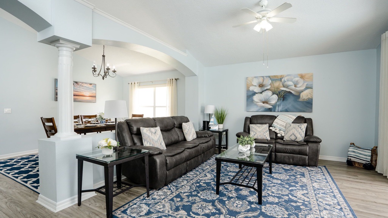 Photo of Livingroom in Eagle Pointe South