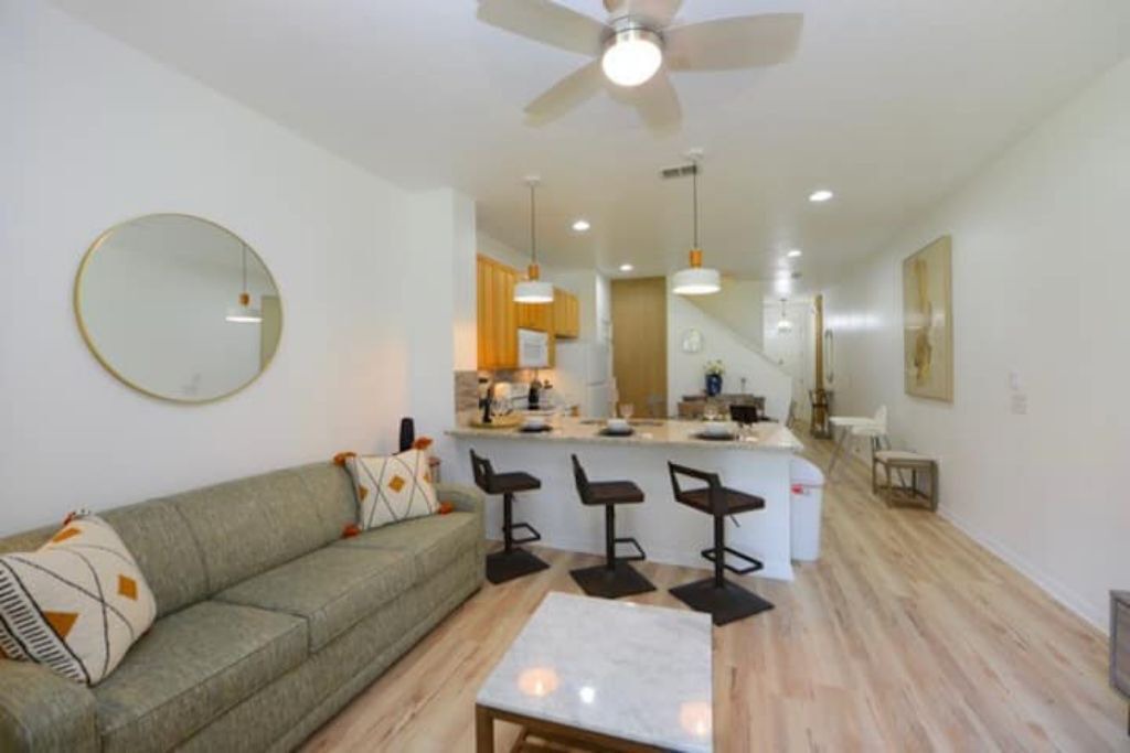Photo of Livingroom in Crestwynd Bay