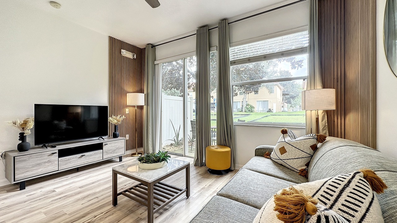 Photo of Livingroom in Crestwynd Bay