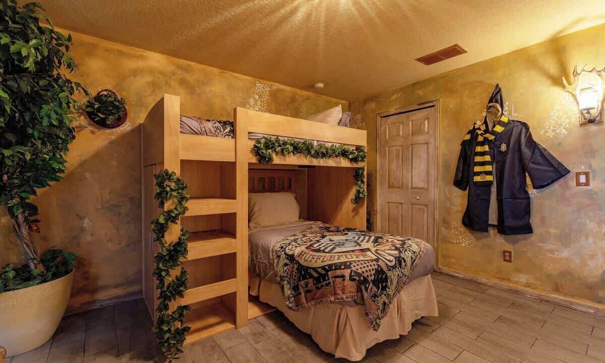Photo of Bedroom in Lakeside Estates