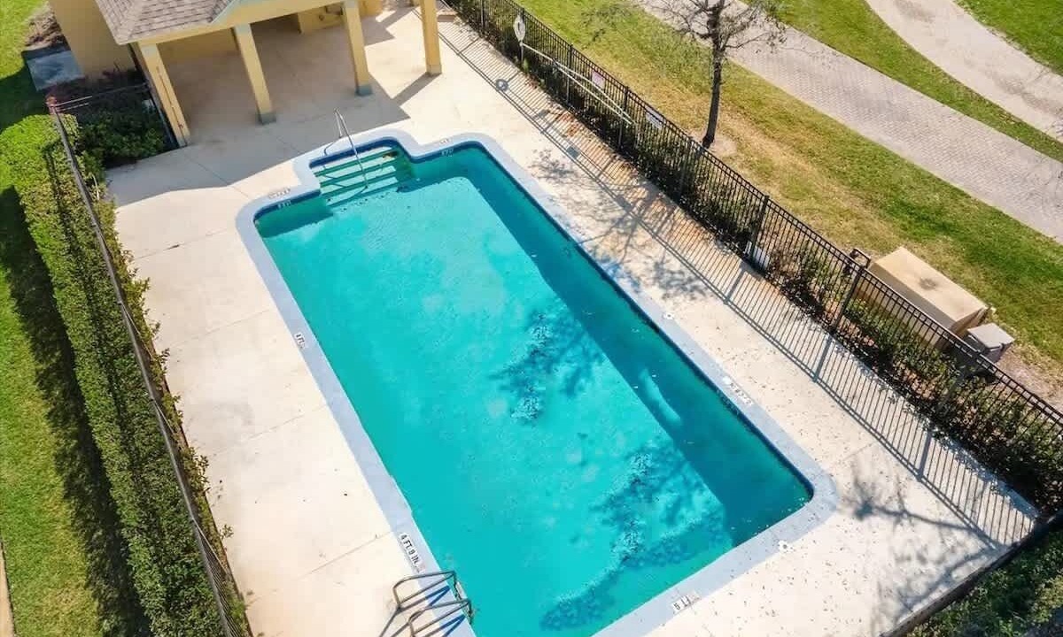 Photo of Outdoor in Lakeside Estates